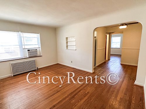3rd image of 2786 Observatory Ave APT 8
