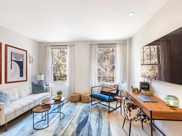 26 Gramercy Park S APT 4A, Manhattan, NY 10003