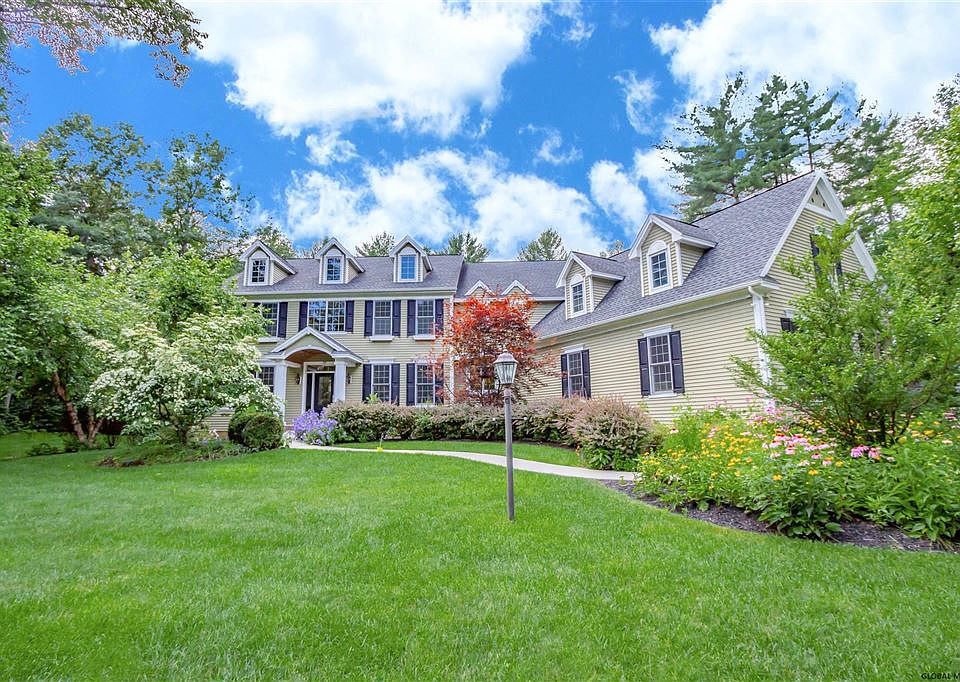 1st image of 39 Stony Brook Dr