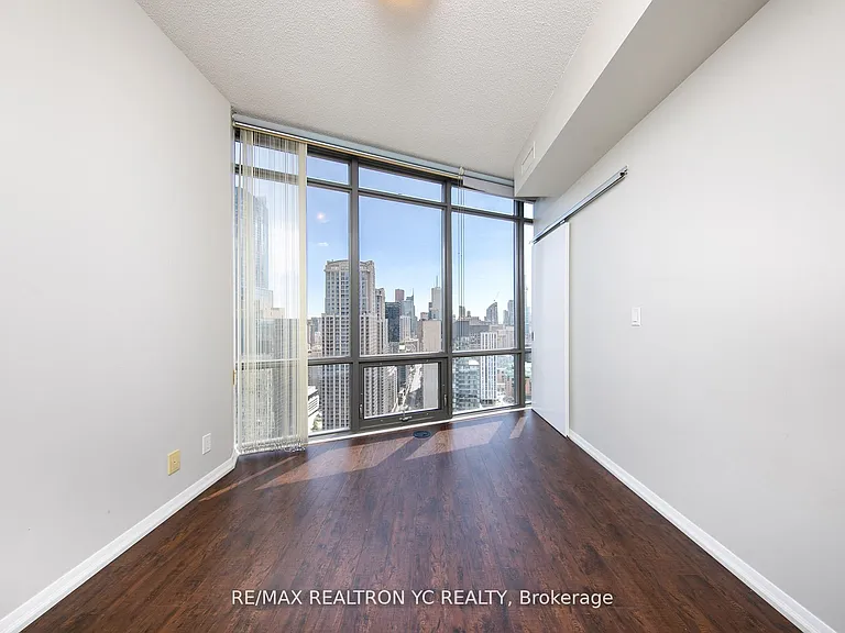 832 Bay St #3510 — Photo 16