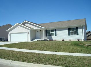 916 Highland Ridge Dr, Manhattan, KS 66503