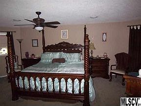 3rd image of 2727 Lyndsey Ln
