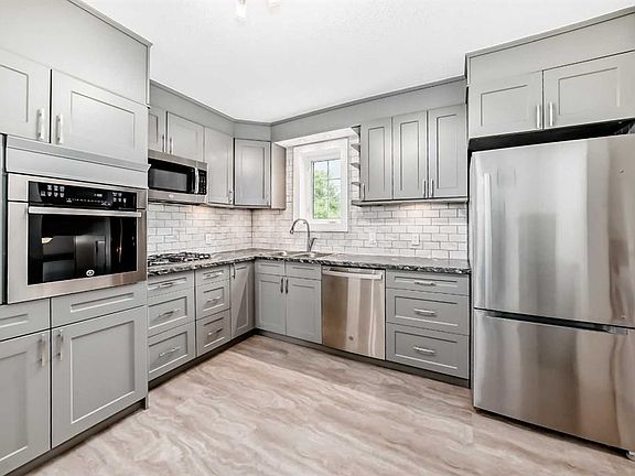 5th image of 5238 E 52nd St