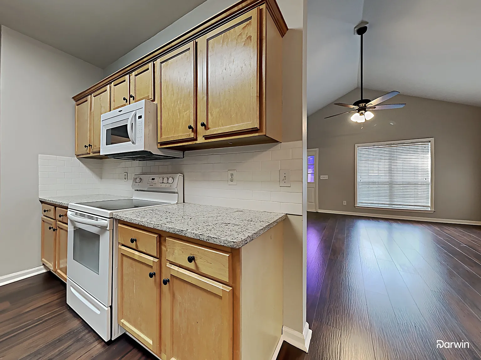 3 bed, 2.0 bath, 1332 sqft, $1,885 — Photo 3