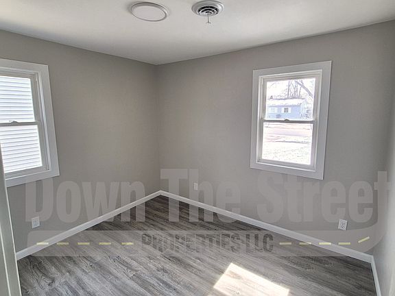 4th image of 3424 E 21st Ave