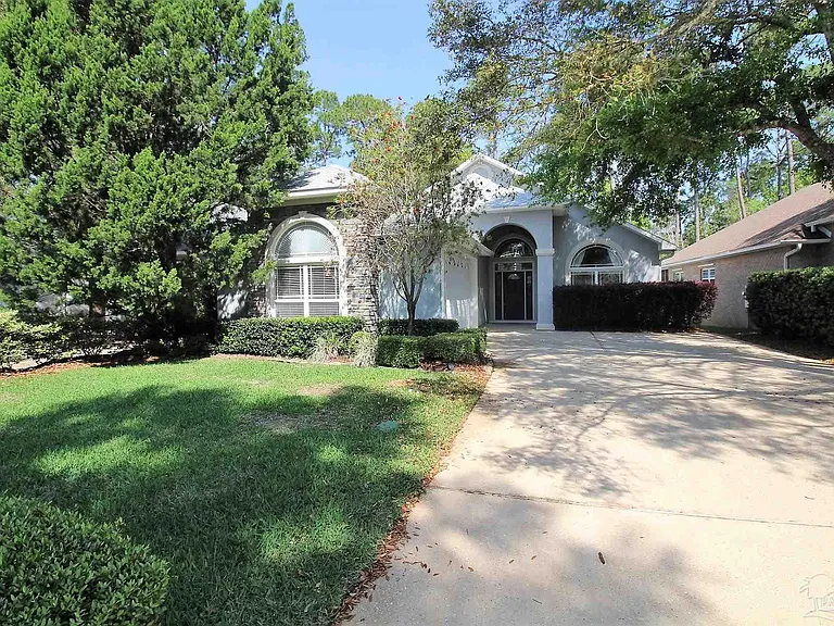 9850 Rail Cir — Photo 1