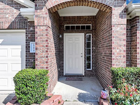 4th image of 19454 Plantation Cove Ln