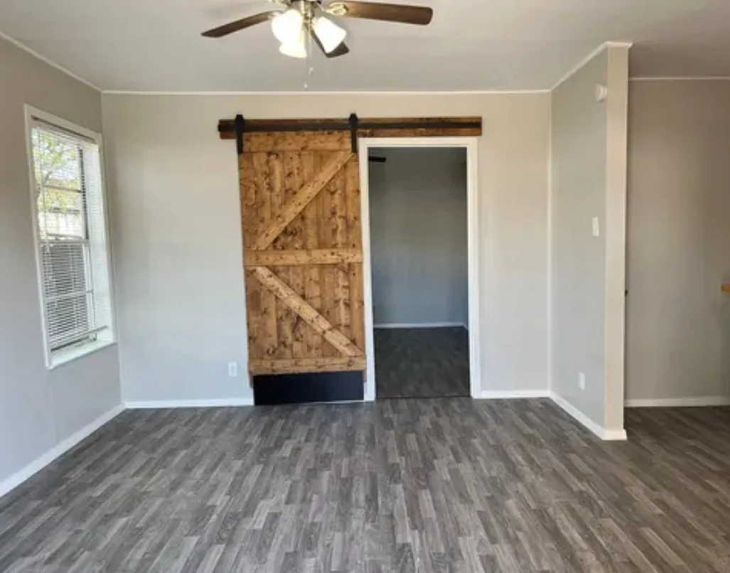 Building Photo - 3614 Neer Ave #1
