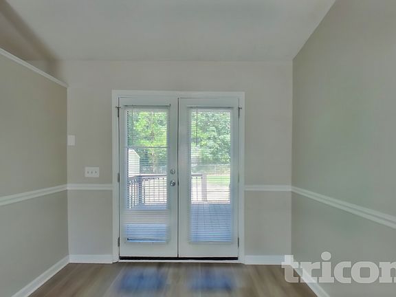 4th image of 425 Northshore Ct