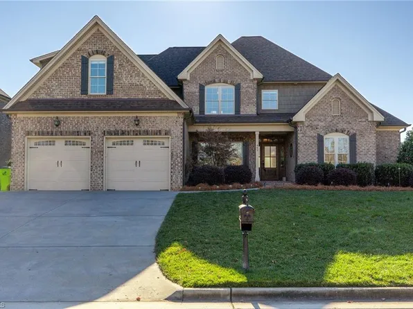 482 Ryder Cup Ln, Clemmons, NC 27012