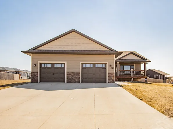 3710 Keokuk Ave, Spirit Lake, IA 51360