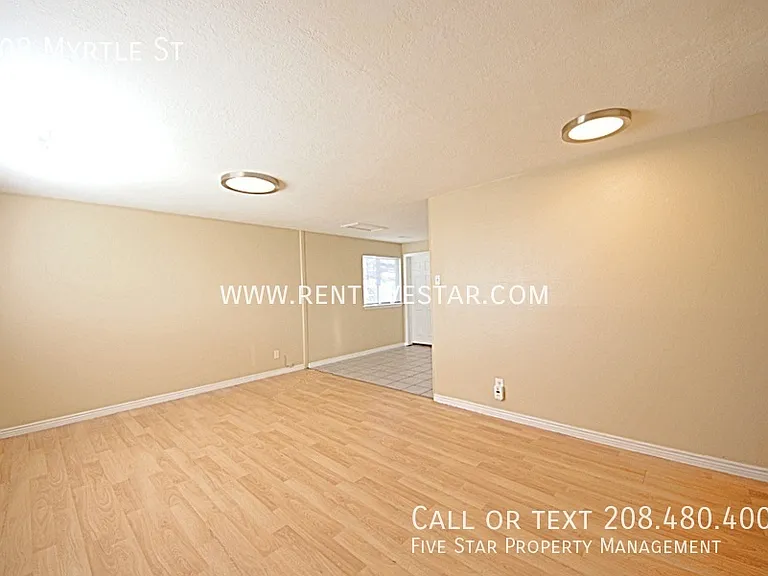 708 Myrtle St — Photo 2