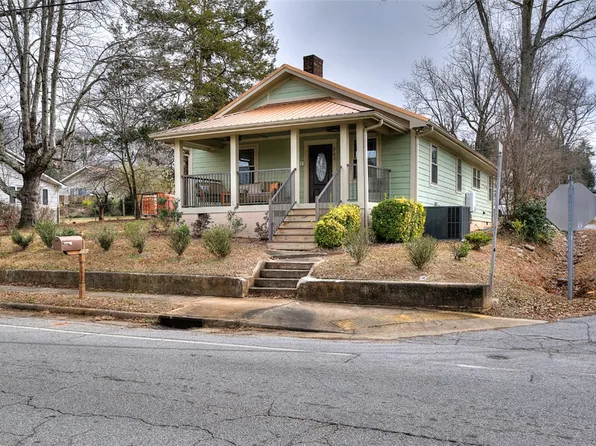 202 E Jones Ave, Pickens, SC 29671