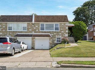 9949 Woodfern Rd, Philadelphia, PA 19115