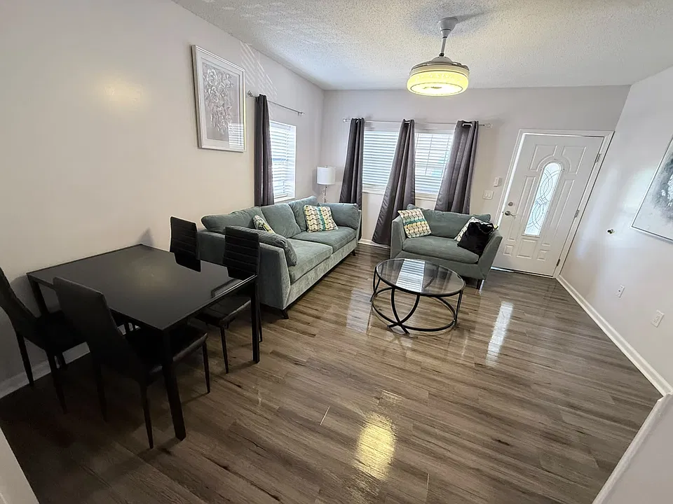 2748 Florence Dr #201