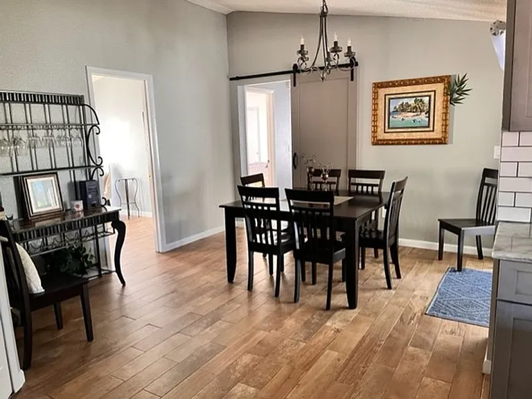 22497 Glen Ave — Photo 8