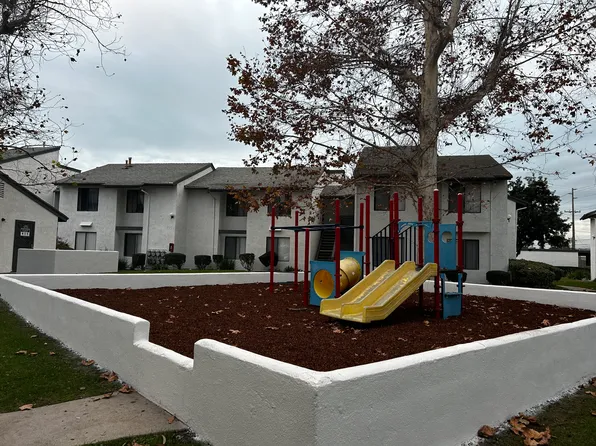 Milesquare Apartments