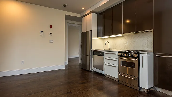 Rented by Nooklyn NYC LLC | media 18