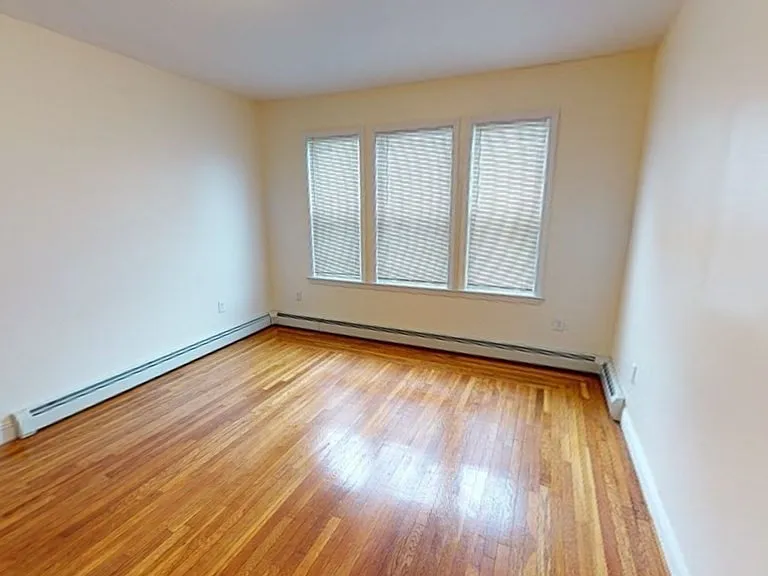 55 Hazelton St #2 — Photo 14