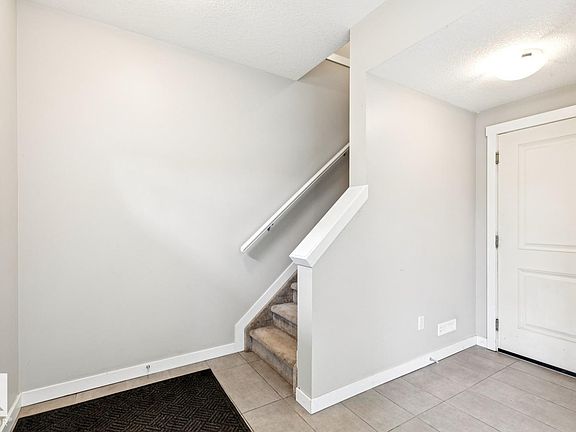 4th image of 739 Allard Blvd SW