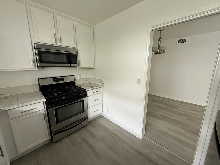 442 S Oakhurst Dr #4 — Photo 10