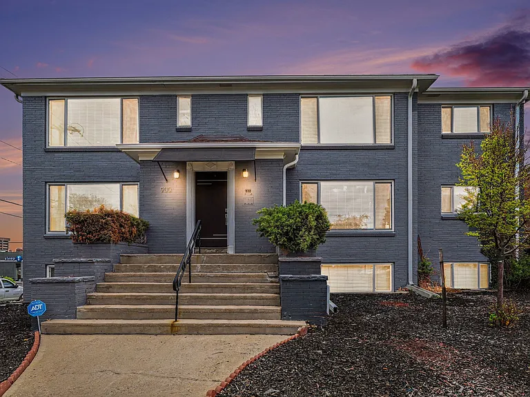 900 S Harrison St — Photo 19