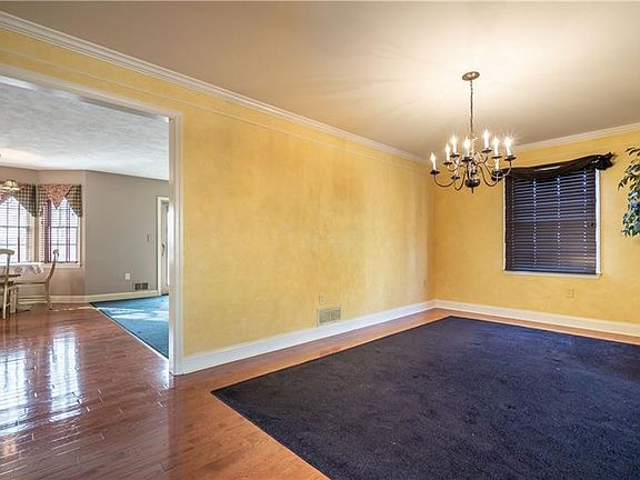 5th image of 4034 Irene St