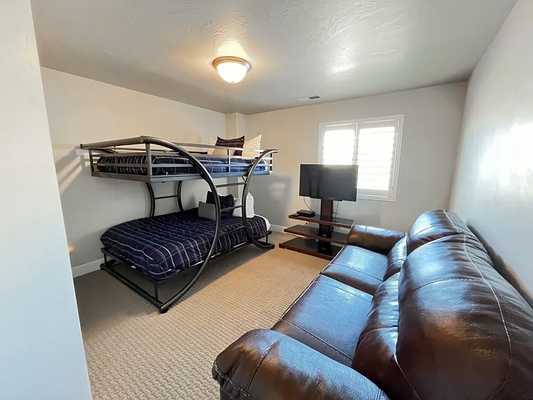 N Coral Ridge Dr — Photo 26