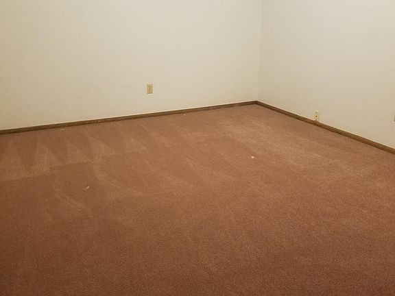 3rd image of 1825 Drexel Blvd #2