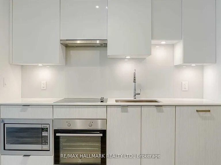 99 Broadway Ave #907 — Photo 7
