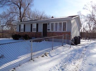 1649 Dickinson St, Waukegan, IL 60087