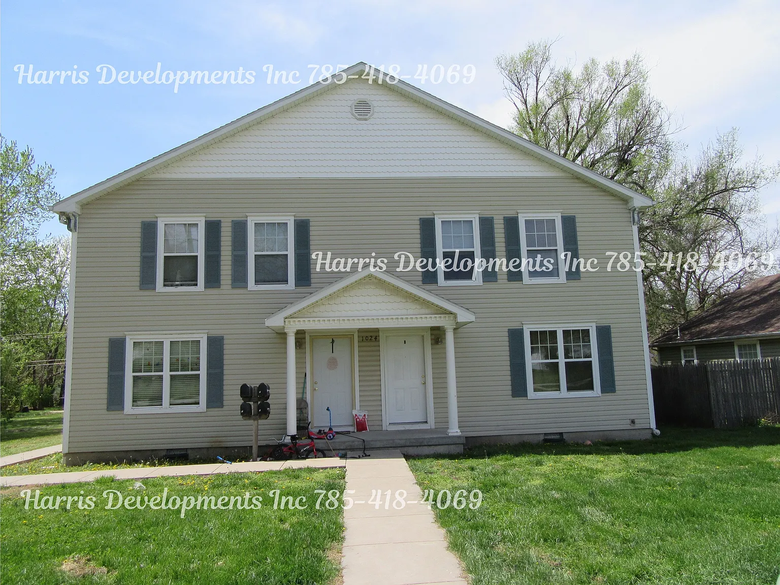 2 bed, $1,050 — Photo 1