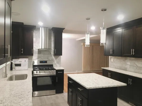 900 Harvard Ln, Wilmette, IL 60091