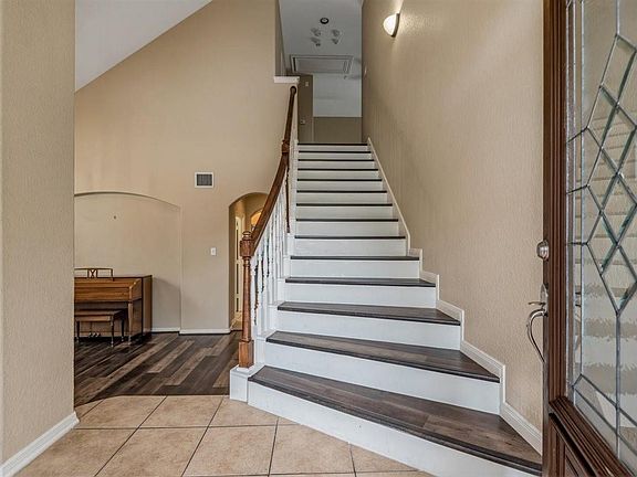4th image of 130 Zephyr Bend Pl