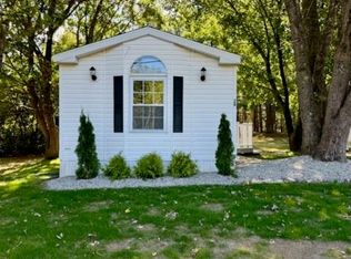 28 Airport Rd, Coventry, RI 02816