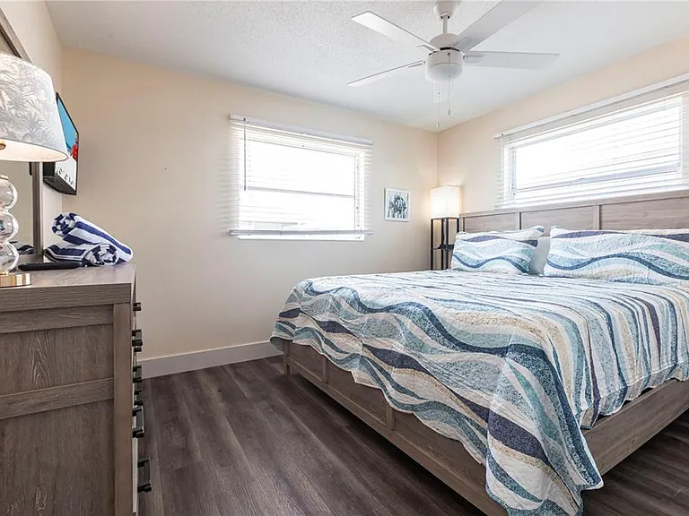 6020 Midnight Pass Rd #52B — Photo 9