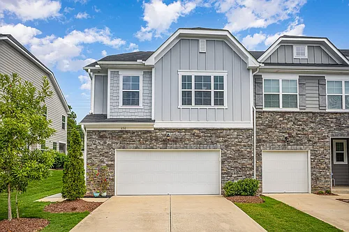 836 New Derby Ln Photo 1