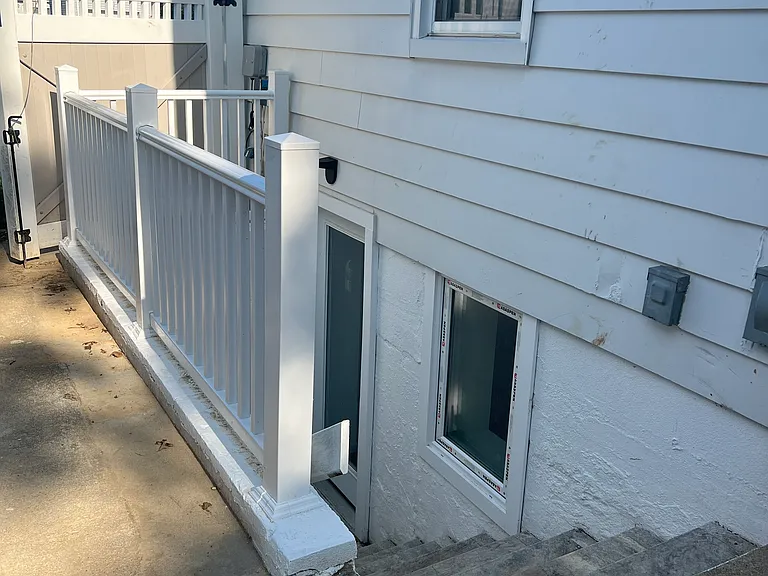 73 Midwood Ave — Photo 20