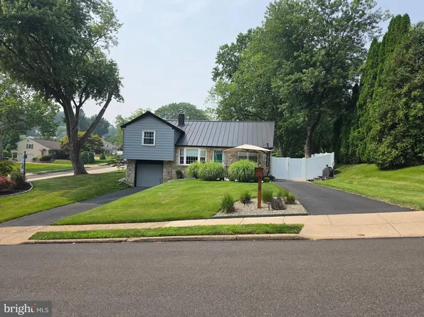 209 Limestone Ln, Willow Grove, PA 19090