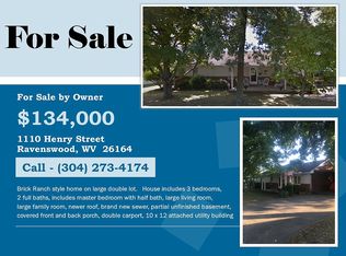 1110 Henry St, Ravenswood, WV 26164
