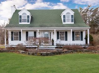 130 Ocean Ave, Center Moriches, NY 11934