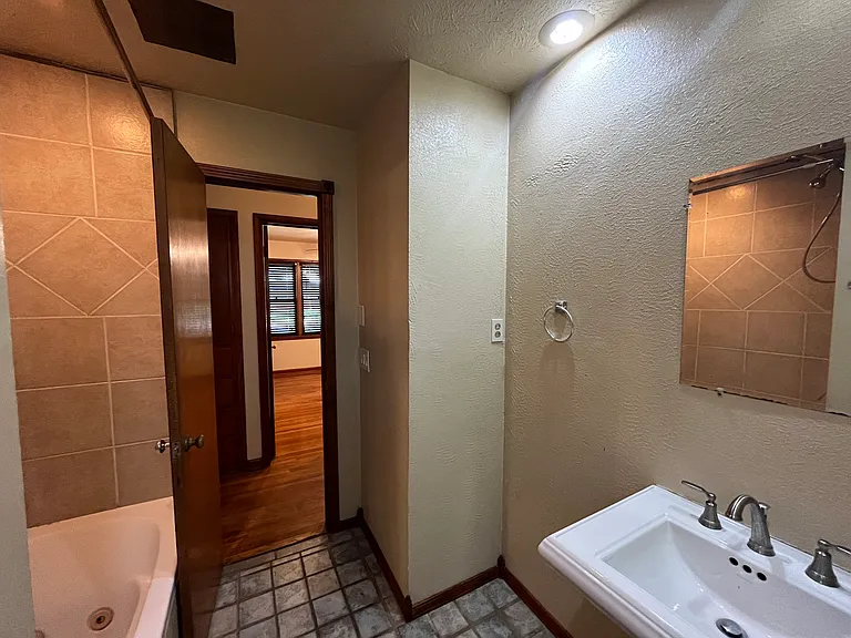 511 Fleetwood Dr — Photo 20