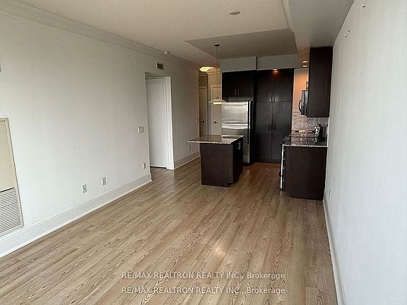5th image of 181 Wynford Dr #1006