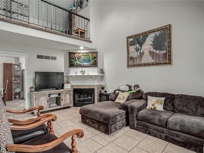 7743 England Dr, Overland Park, KS, 66204