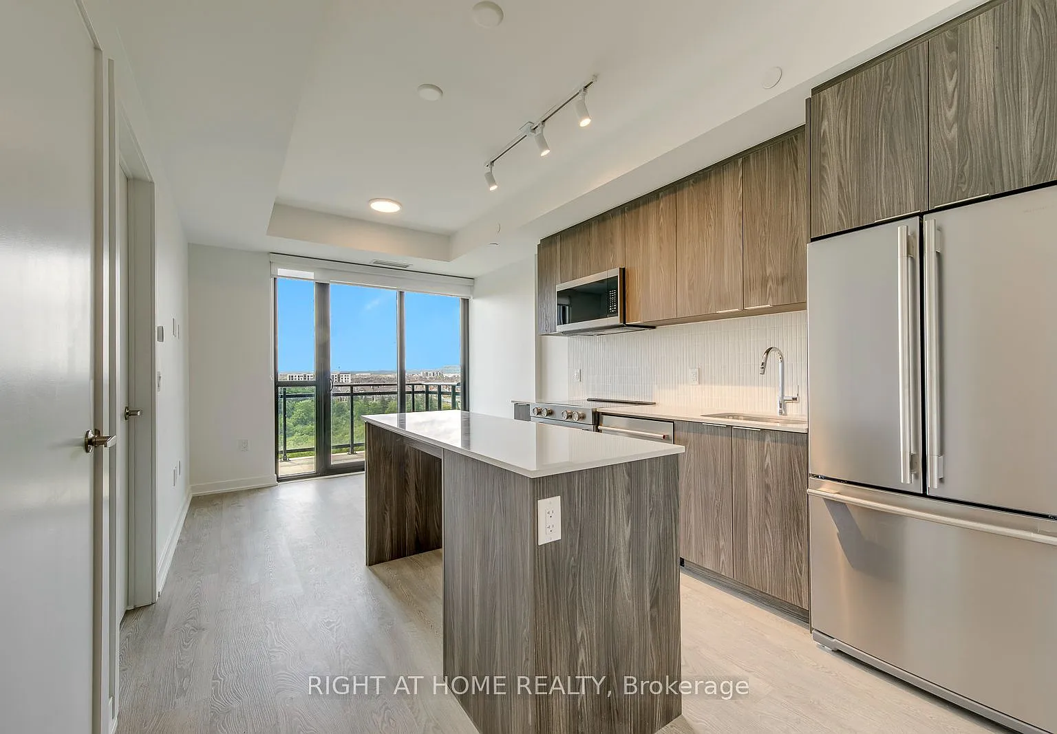 2 bed, $2,200 — Photo 4