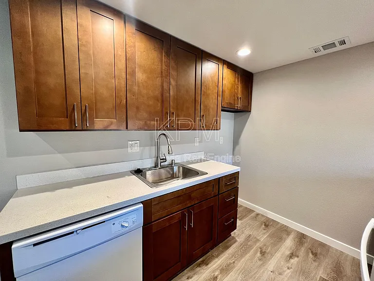2204 Dijon St — Photo 9