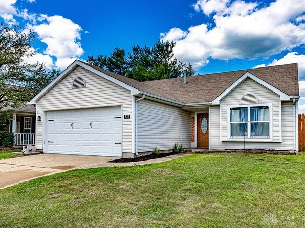 824 Stanford Ct, Trenton, OH 45067