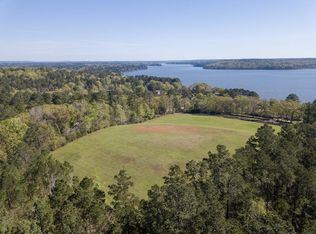 520 Shoreline Dr, Nacogdoches, TX 75964