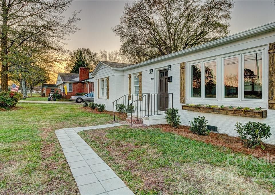 707 E 1st St, Cherryville, NC 28021 MLS 3924380 Zillow