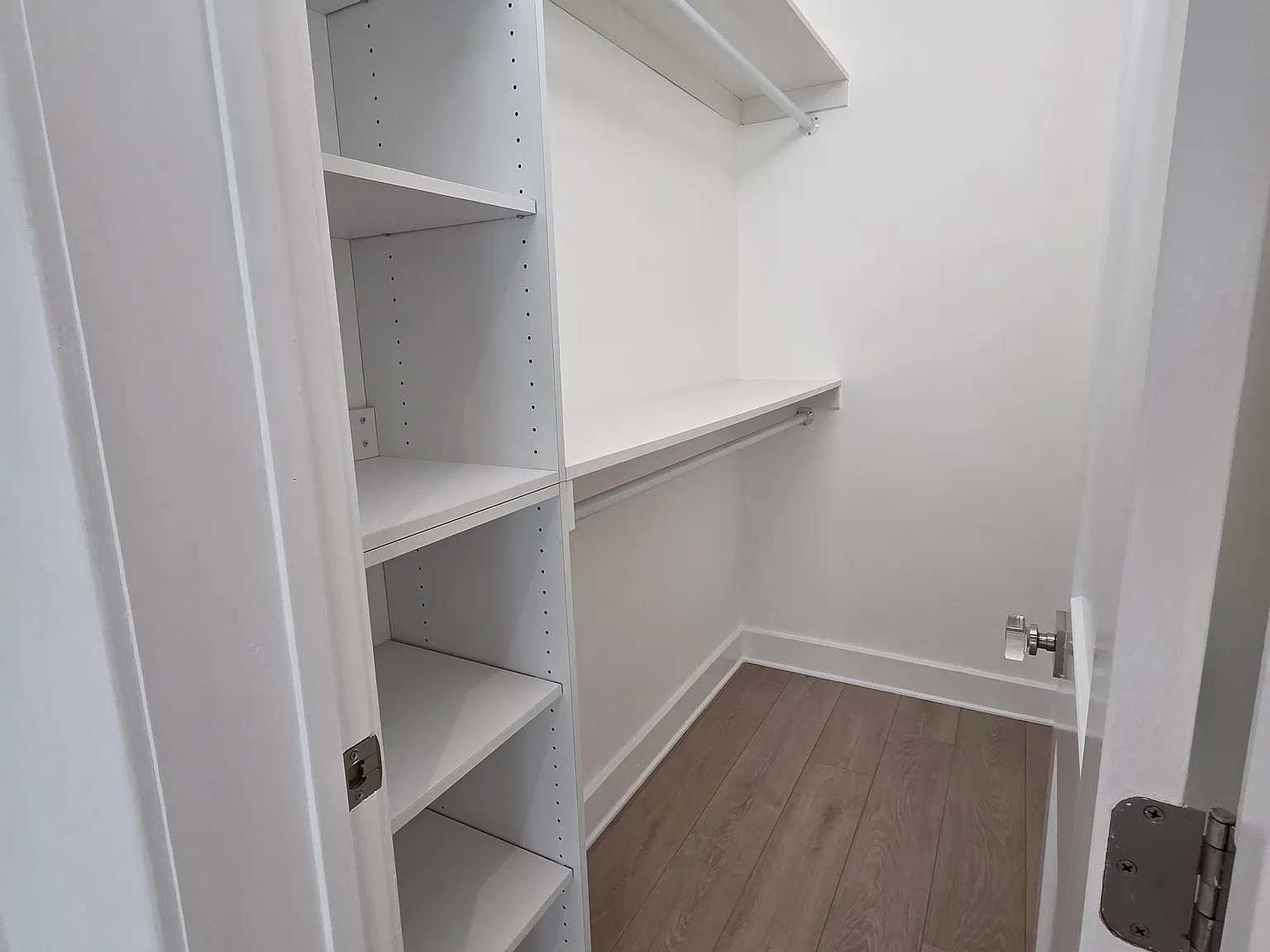 1 bed, $2,300 — Photo 4